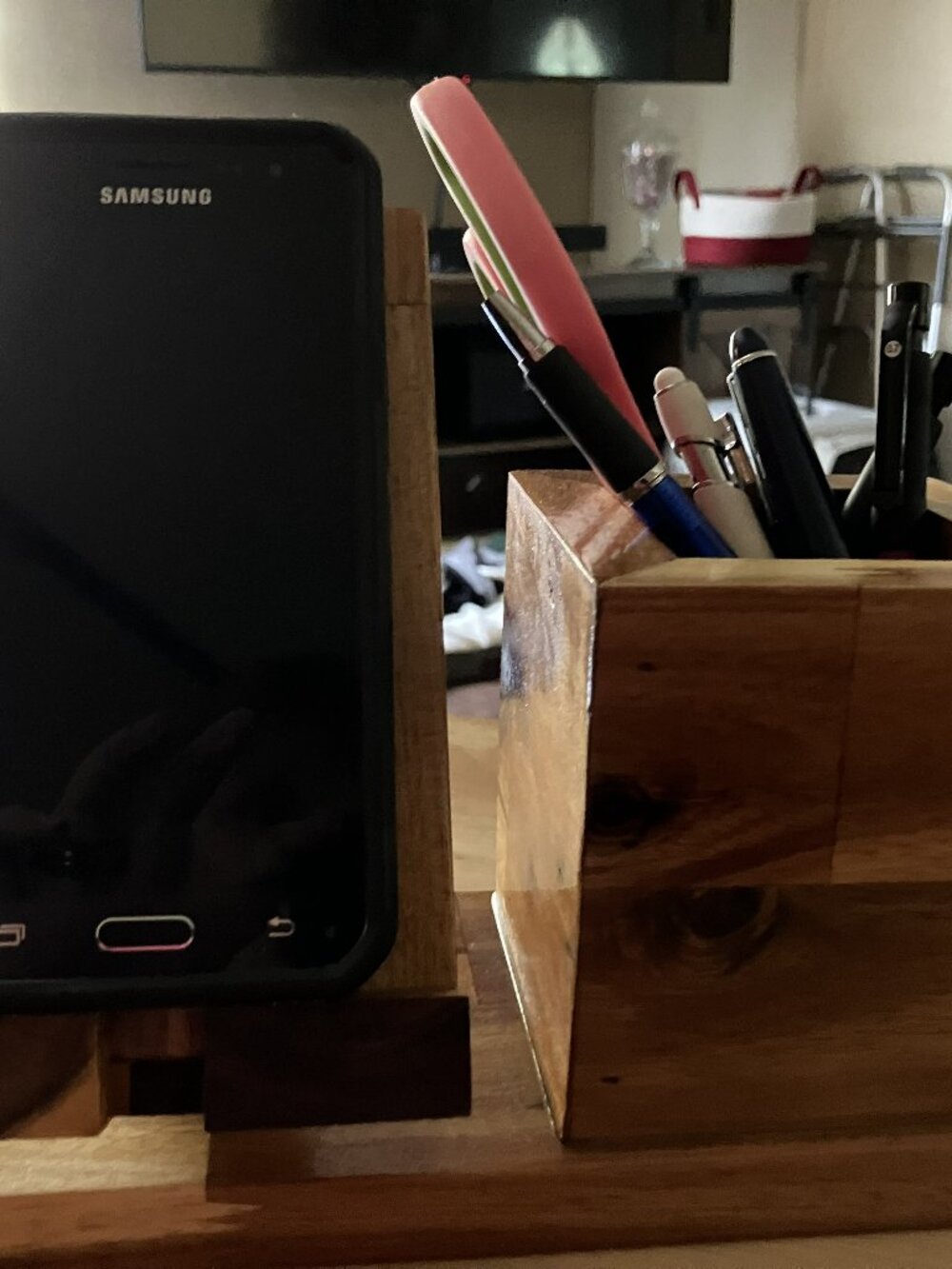 Handcrafted Wooden Cell Phone and Pen/Pencil Holder